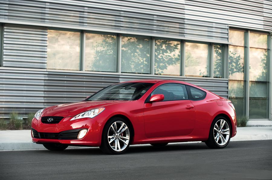  Hyundai Genesis Coupe 3.8 R-Spec 2011 года  (фото 9 из 14)